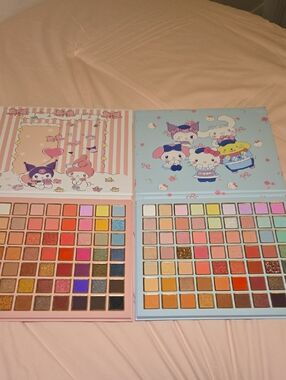Sanrio Pastel Character  — Pink & Baby Blue Eyeshadow Pallets